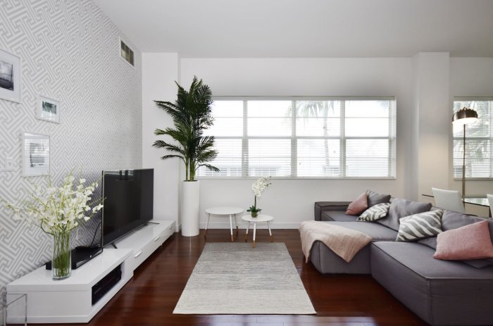 Corry Cylinder Planter