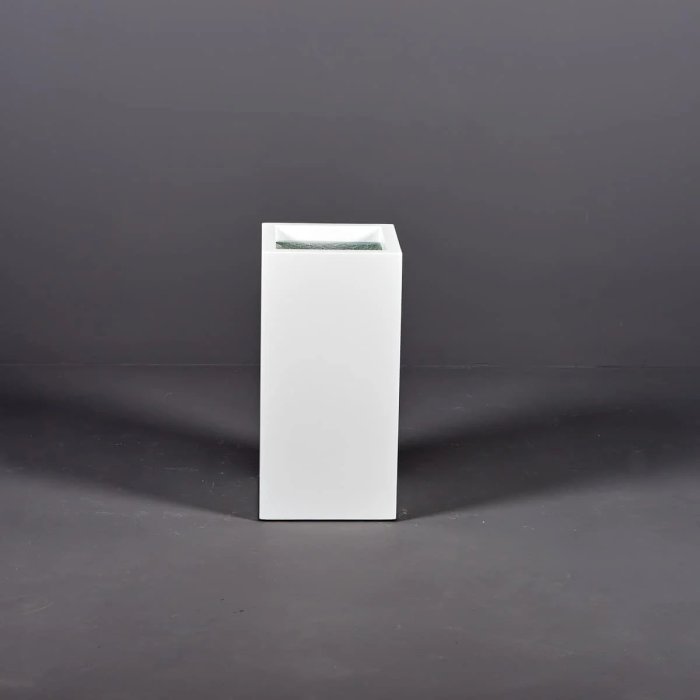 Miami Short Corner Planter