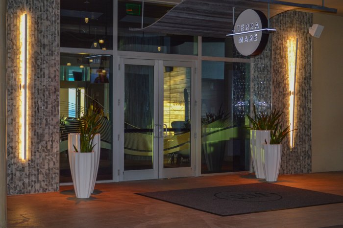 San Jose Tall Fluted Round Planter