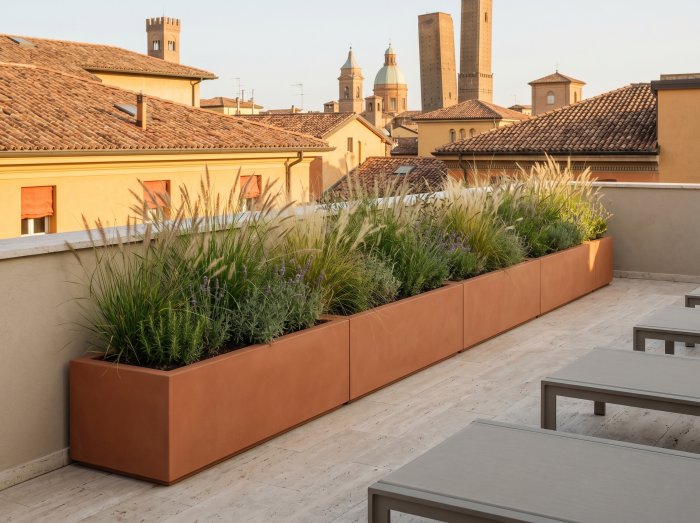 Antwerp Wide Rectangular Planter