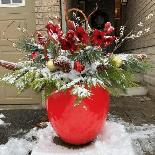 Outdoor winter planter ideas